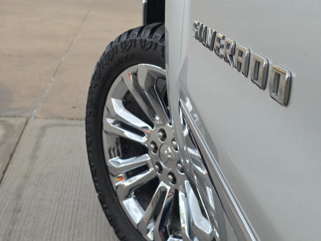 Chevrolet Silverado 1500 4WD Crew Cab 143.5" LTZ w/1LZ 2018