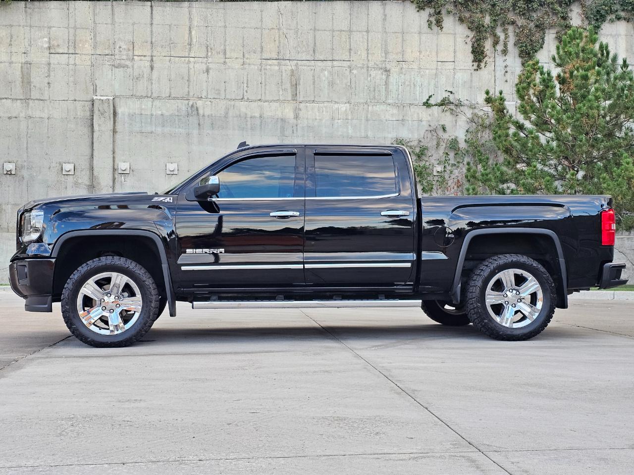 GMC Sierra 1500 4WD Crew Cab 143.5" SLT 2014