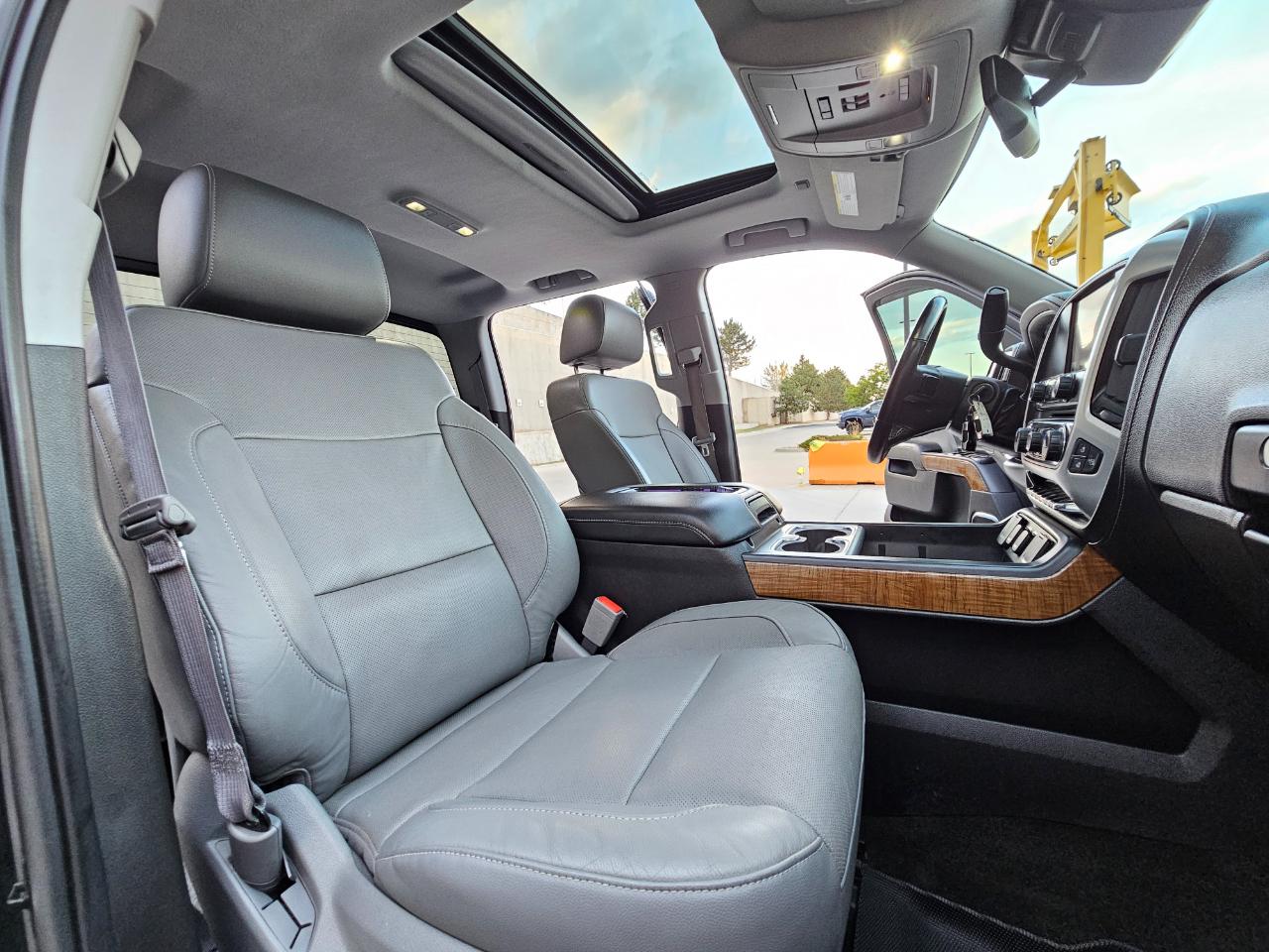 GMC Sierra 1500 4WD Crew Cab 143.5" SLT 2014