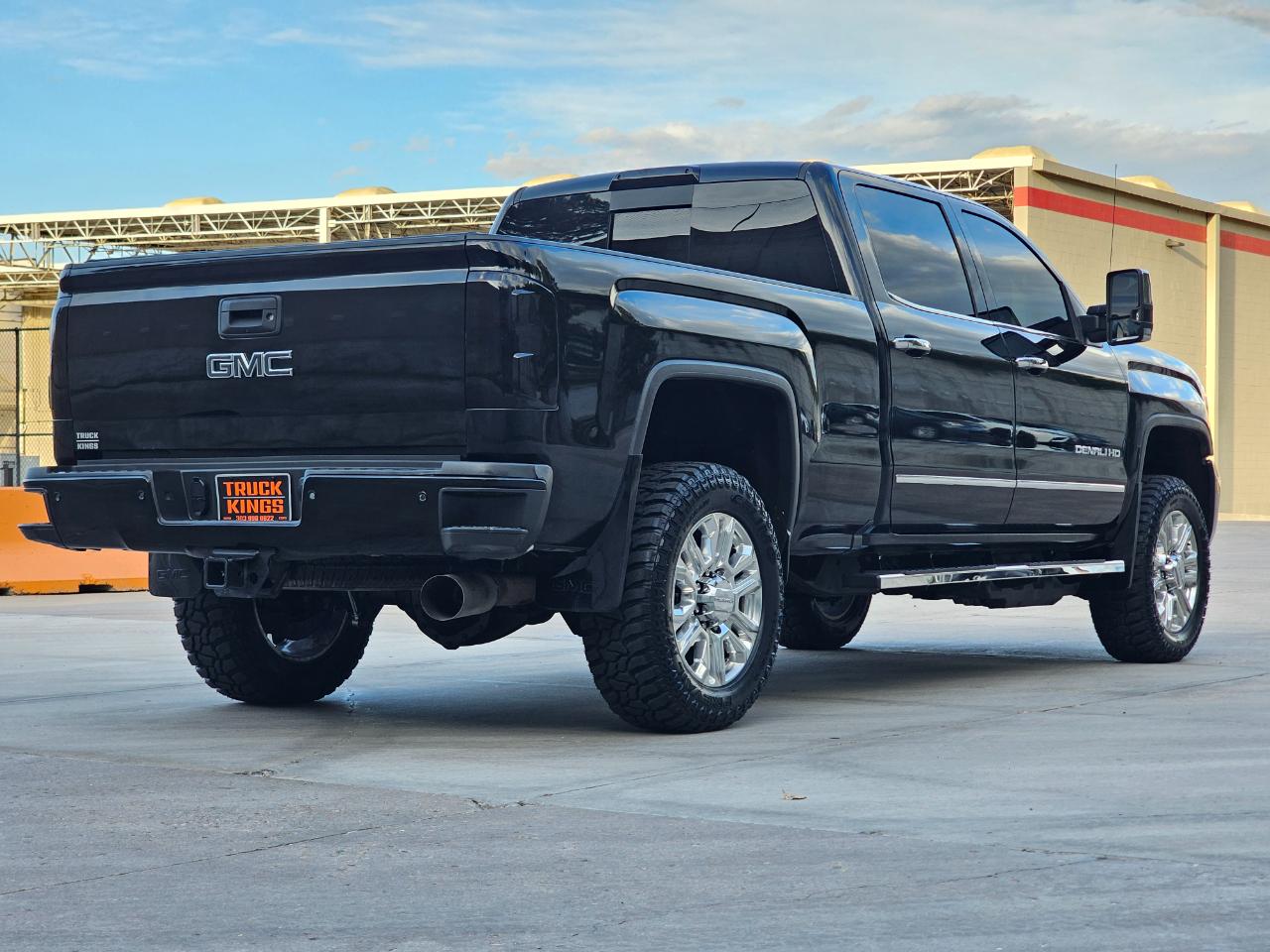 GMC Sierra photo 8