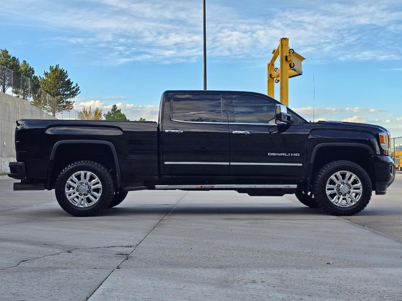 GMC Sierra photo 9
