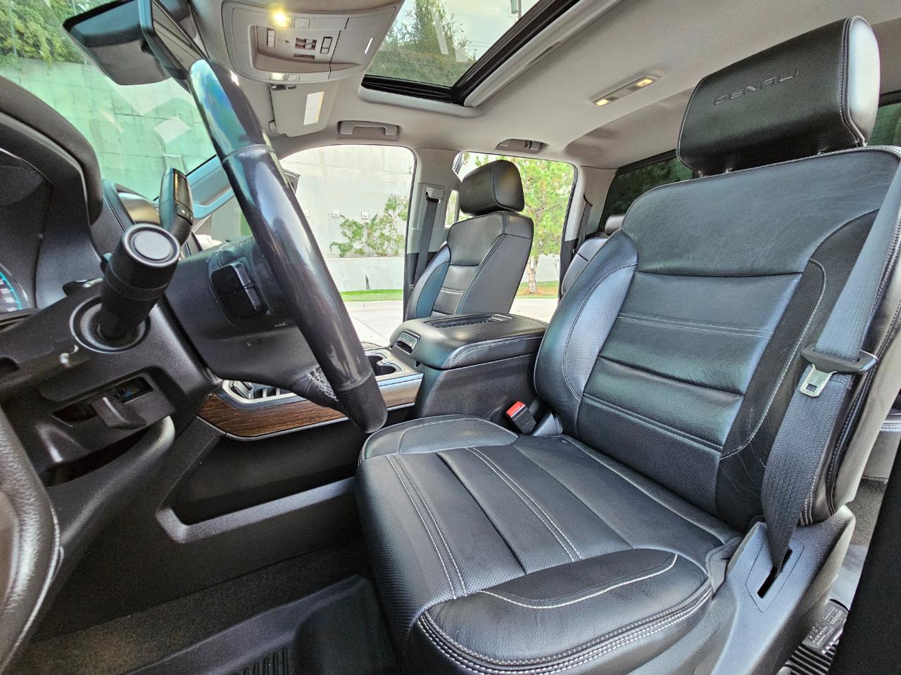 GMC Sierra photo 13