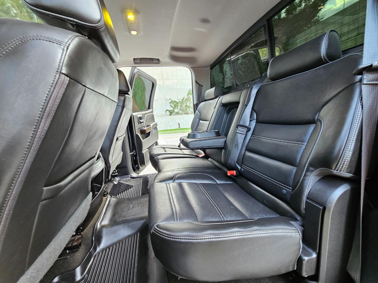 GMC Sierra photo 15