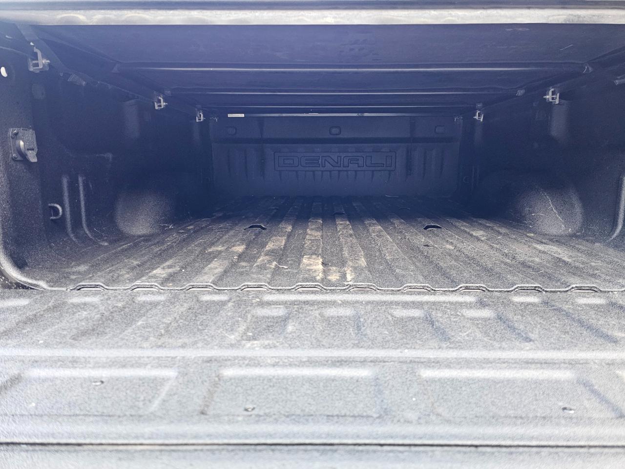 GMC Sierra photo 17
