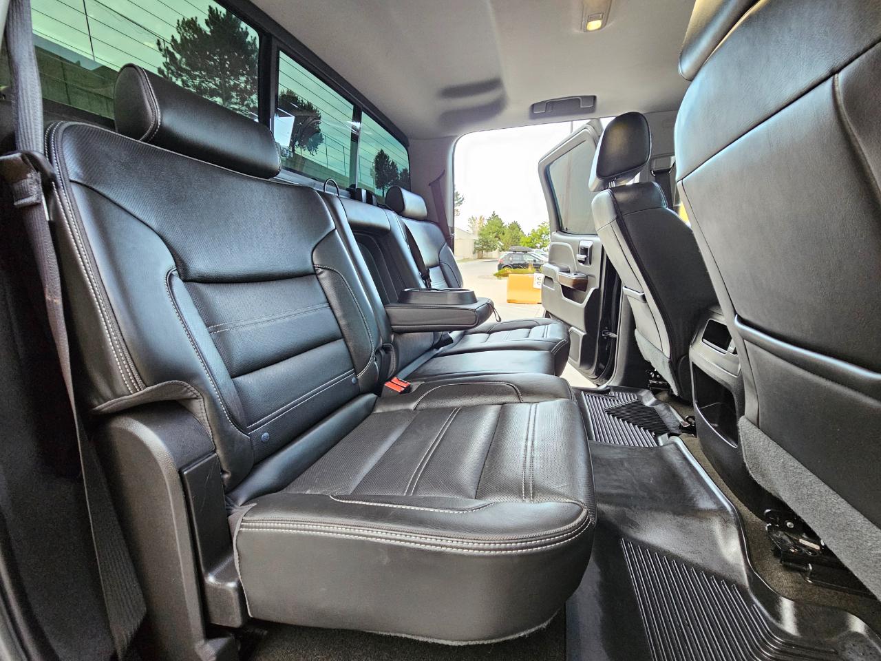 GMC Sierra photo 18
