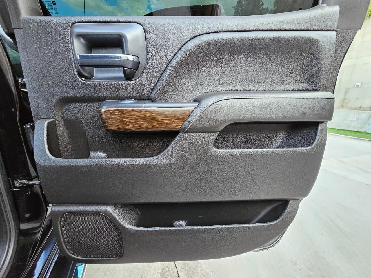 GMC Sierra photo 19