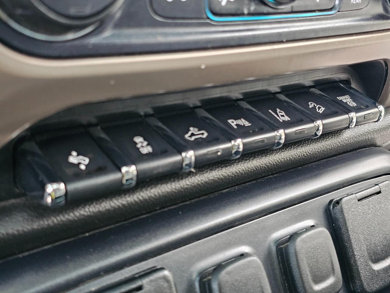 GMC Sierra photo 35