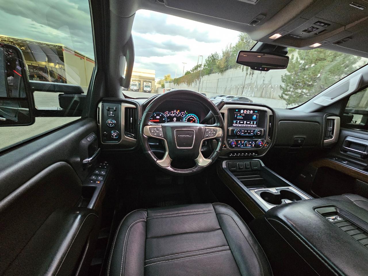 GMC Sierra photo 44