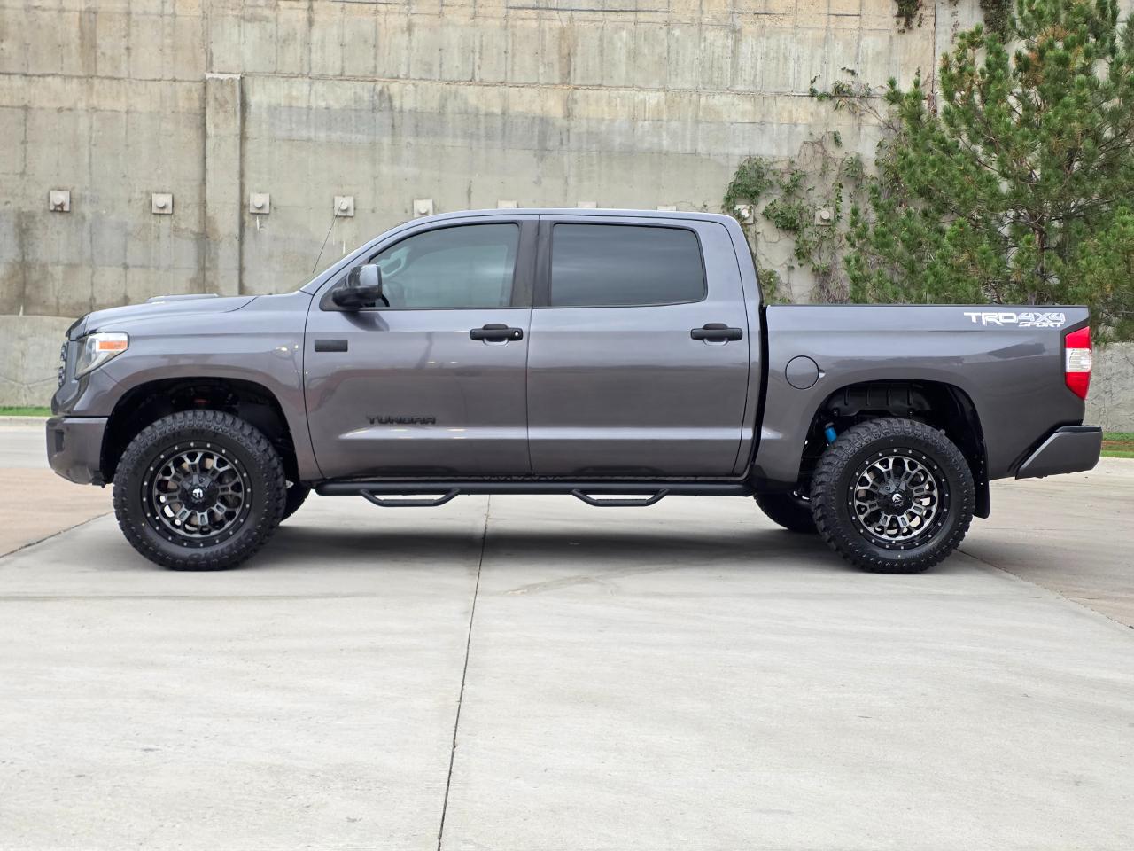 Toyota Tundra 4WD 1794 Edition CrewMax 5.5' Bed 5.7L (Natl) 2018