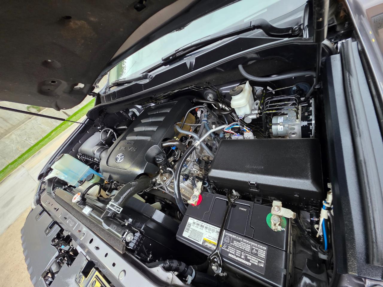 Toyota Tundra 4WD 1794 Edition CrewMax 5.5' Bed 5.7L (Natl) 2018