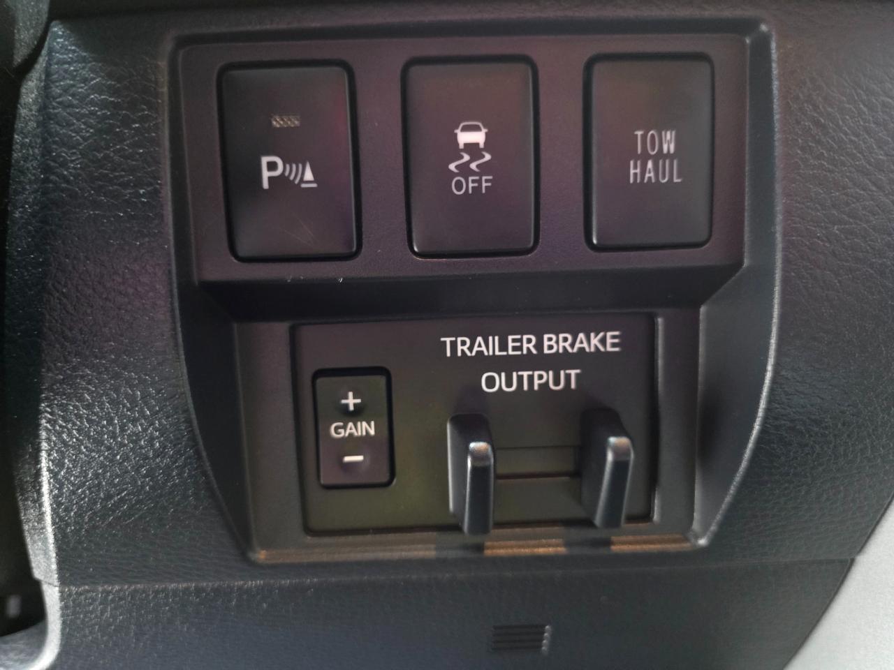 Toyota Tundra 4WD 1794 Edition CrewMax 5.5' Bed 5.7L (Natl) 2018