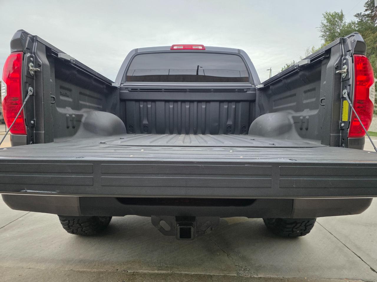 Toyota Tundra 4WD 1794 Edition CrewMax 5.5' Bed 5.7L (Natl) 2018