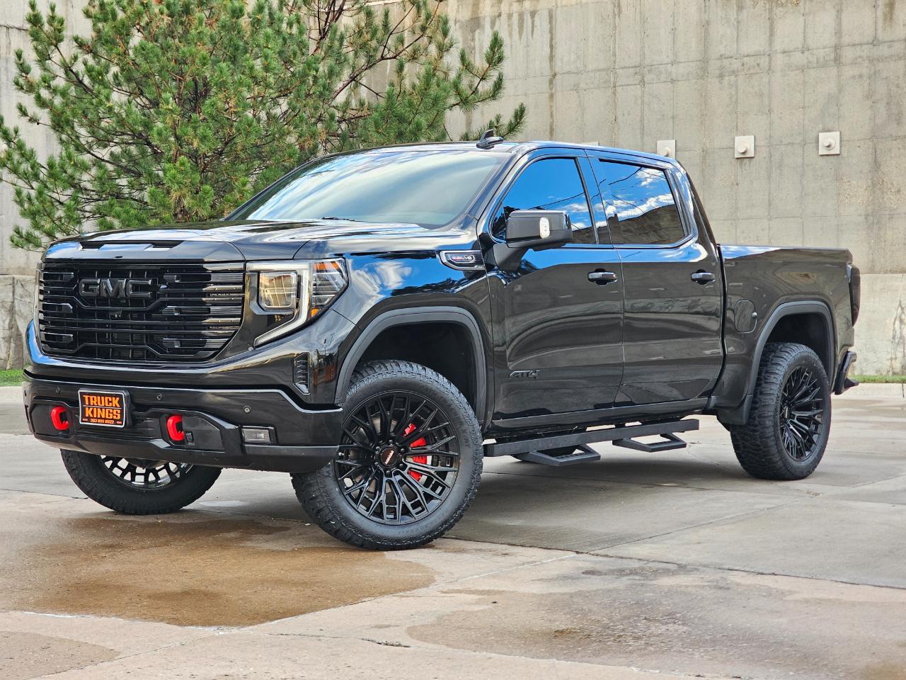 GMC Sierra 1500 4WD Crew Cab 147" AT4 2024