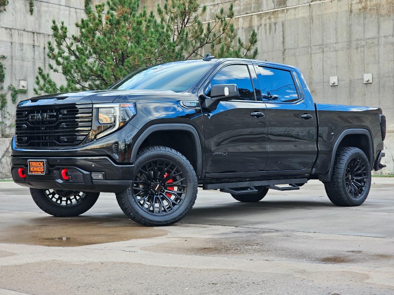 GMC Sierra 1500 4WD Crew Cab 147" AT4 2024
