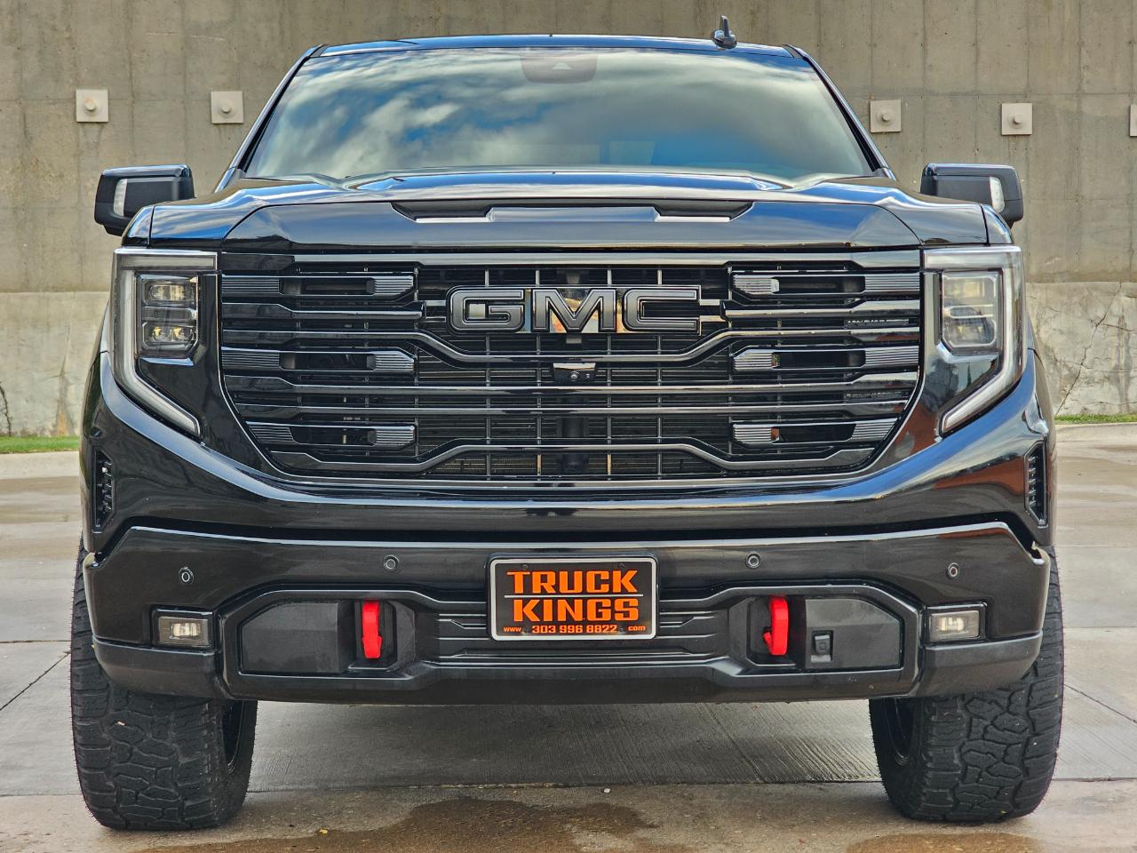 GMC Sierra 1500 4WD Crew Cab 147" AT4 2024