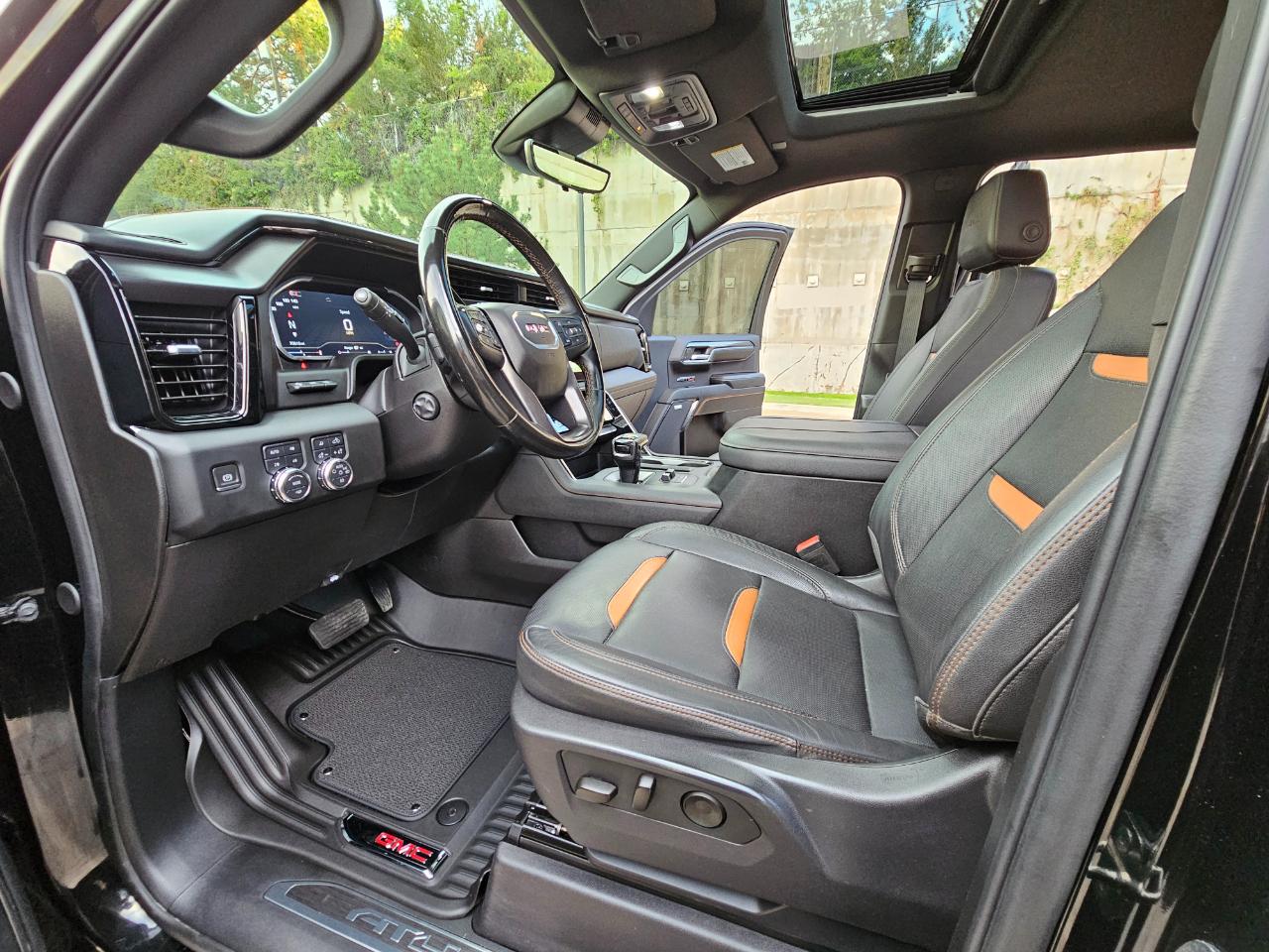 GMC Sierra 1500 4WD Crew Cab 147" AT4 2024