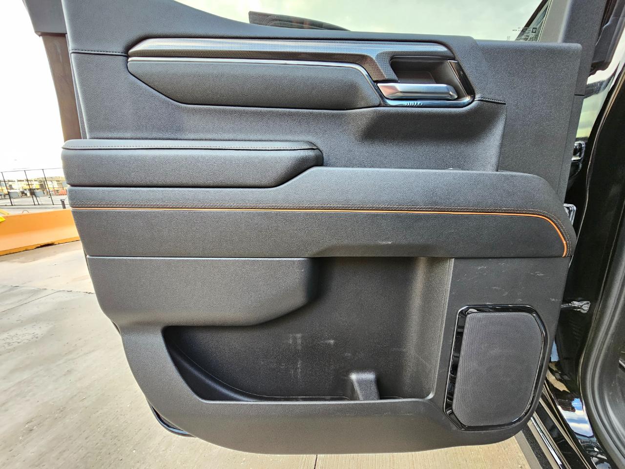 GMC Sierra 1500 4WD Crew Cab 147" AT4 2024