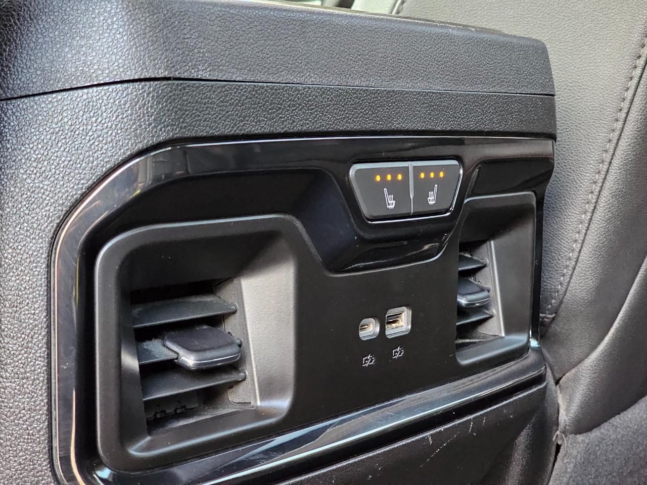 GMC Sierra 1500 4WD Crew Cab 147" AT4 2024