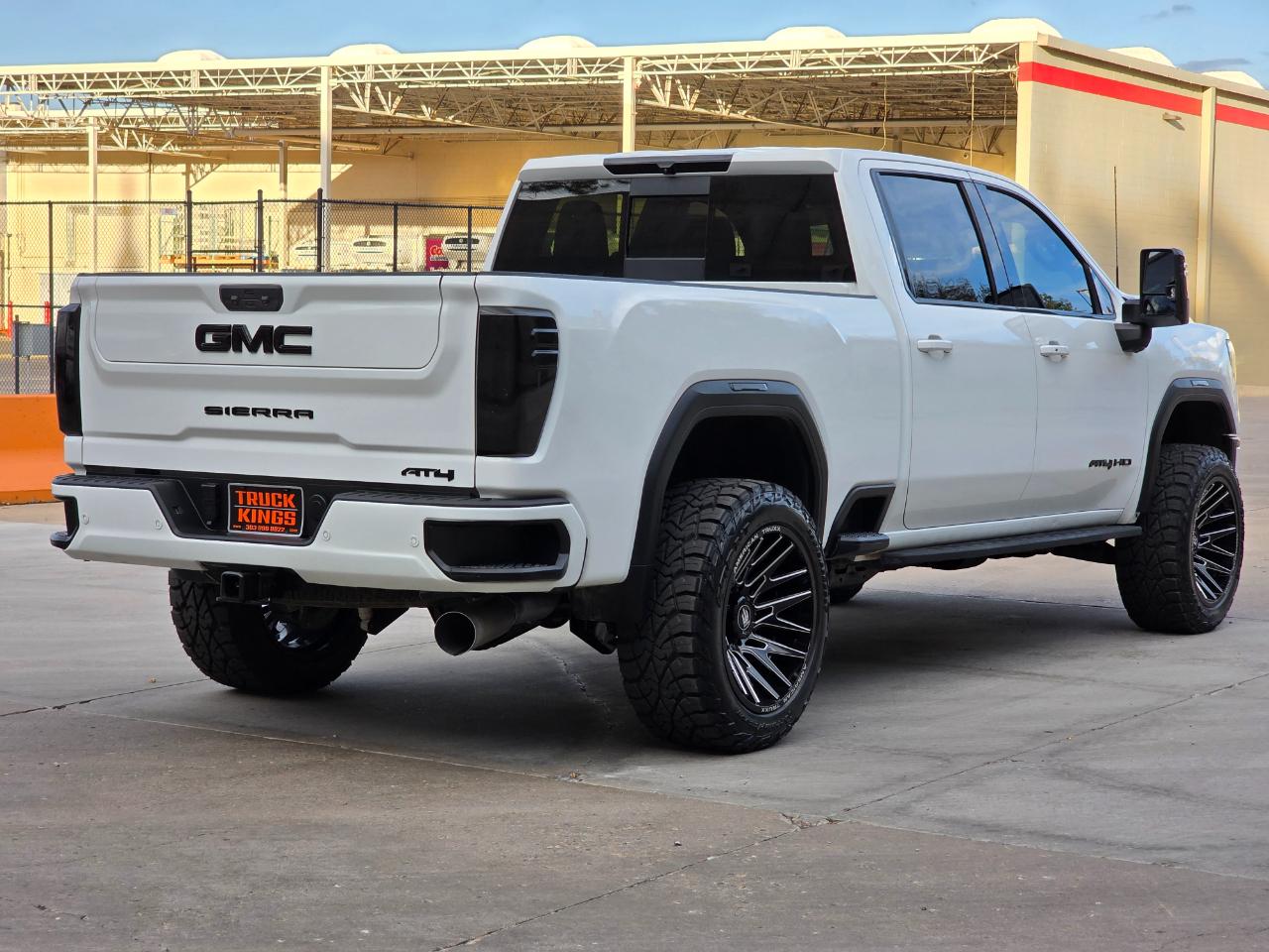 GMC Sierra 2500HD 4WD Crew Cab 159" AT4 2024