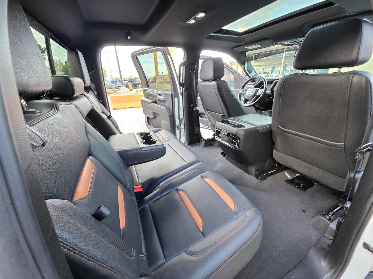 GMC Sierra 2500HD 4WD Crew Cab 159" AT4 2024