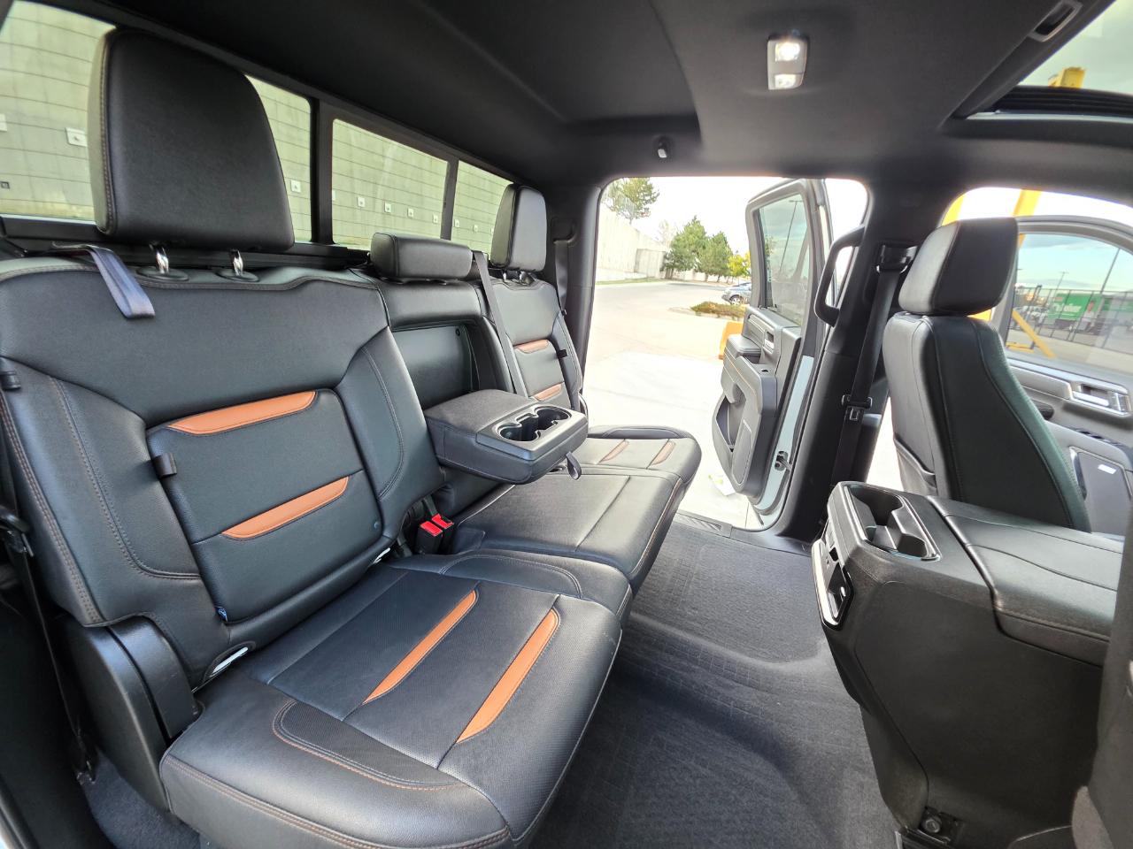 GMC Sierra 2500HD 4WD Crew Cab 159" AT4 2024
