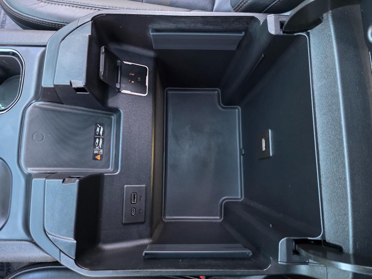 GMC Sierra 2500HD 4WD Crew Cab 159" AT4 2024
