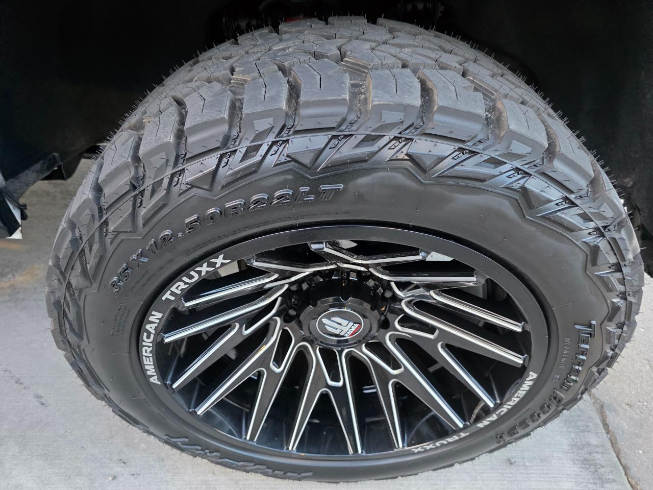 GMC Sierra 2500HD 4WD Crew Cab 159" AT4 2024