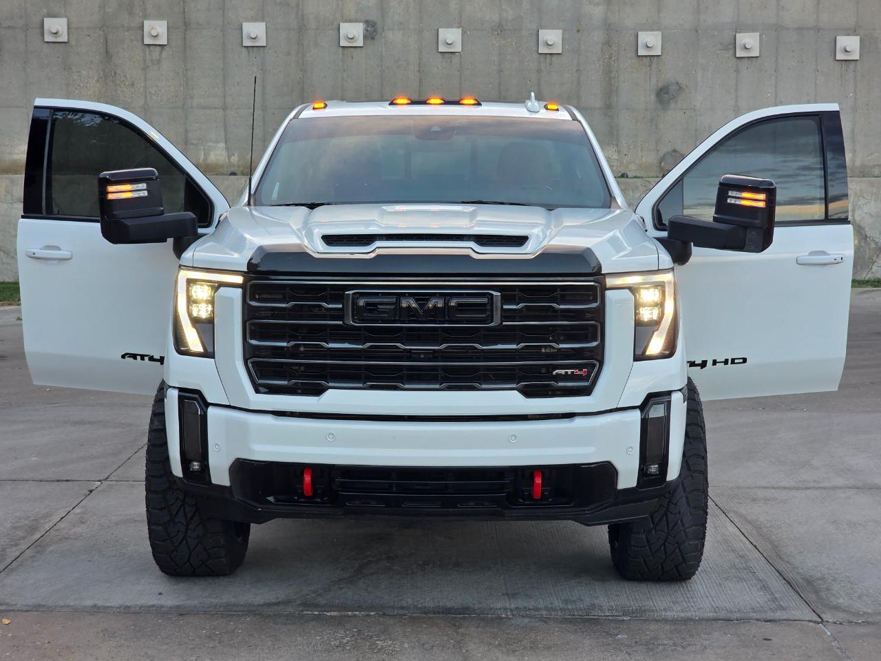 GMC Sierra 2500HD 4WD Crew Cab 159" AT4 2024