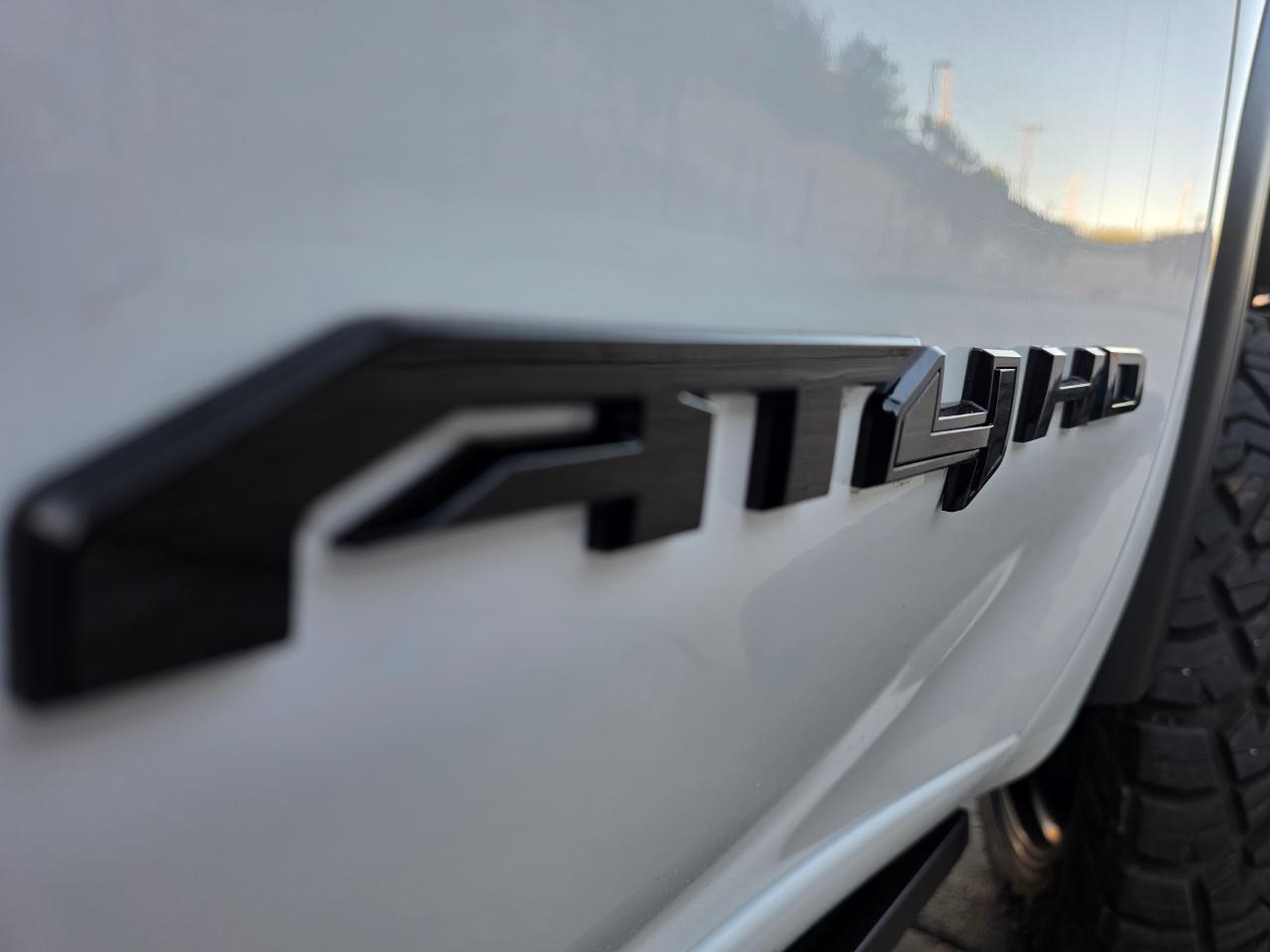 GMC Sierra 2500HD 4WD Crew Cab 159" AT4 2024