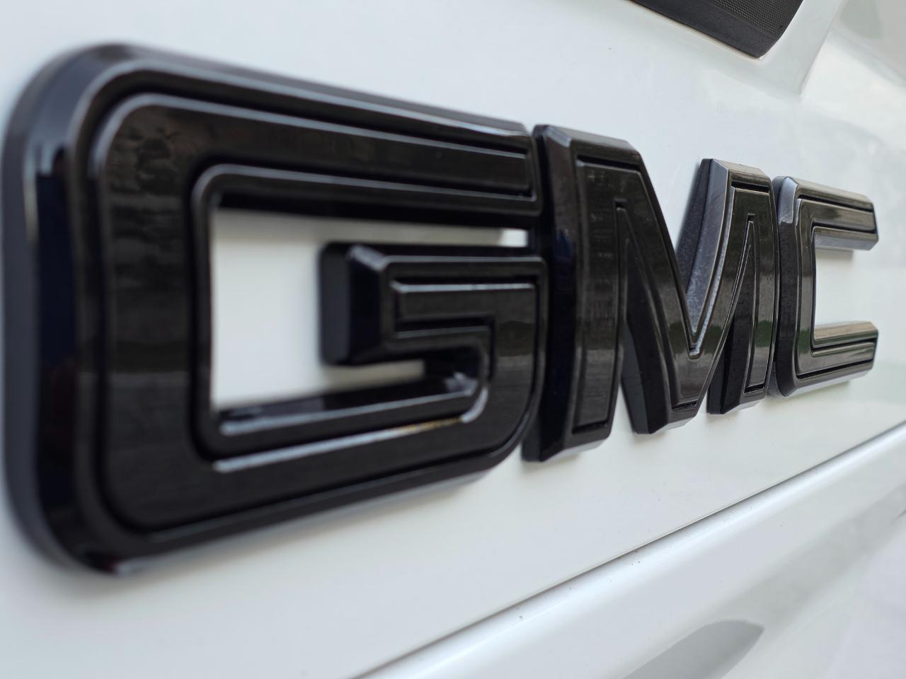 GMC Sierra 2500HD 4WD Crew Cab 159" AT4 2024