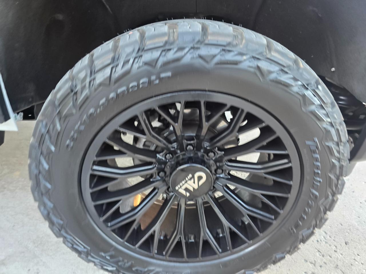 GMC Sierra 2500HD 4WD Crew Cab 159" AT4 2024