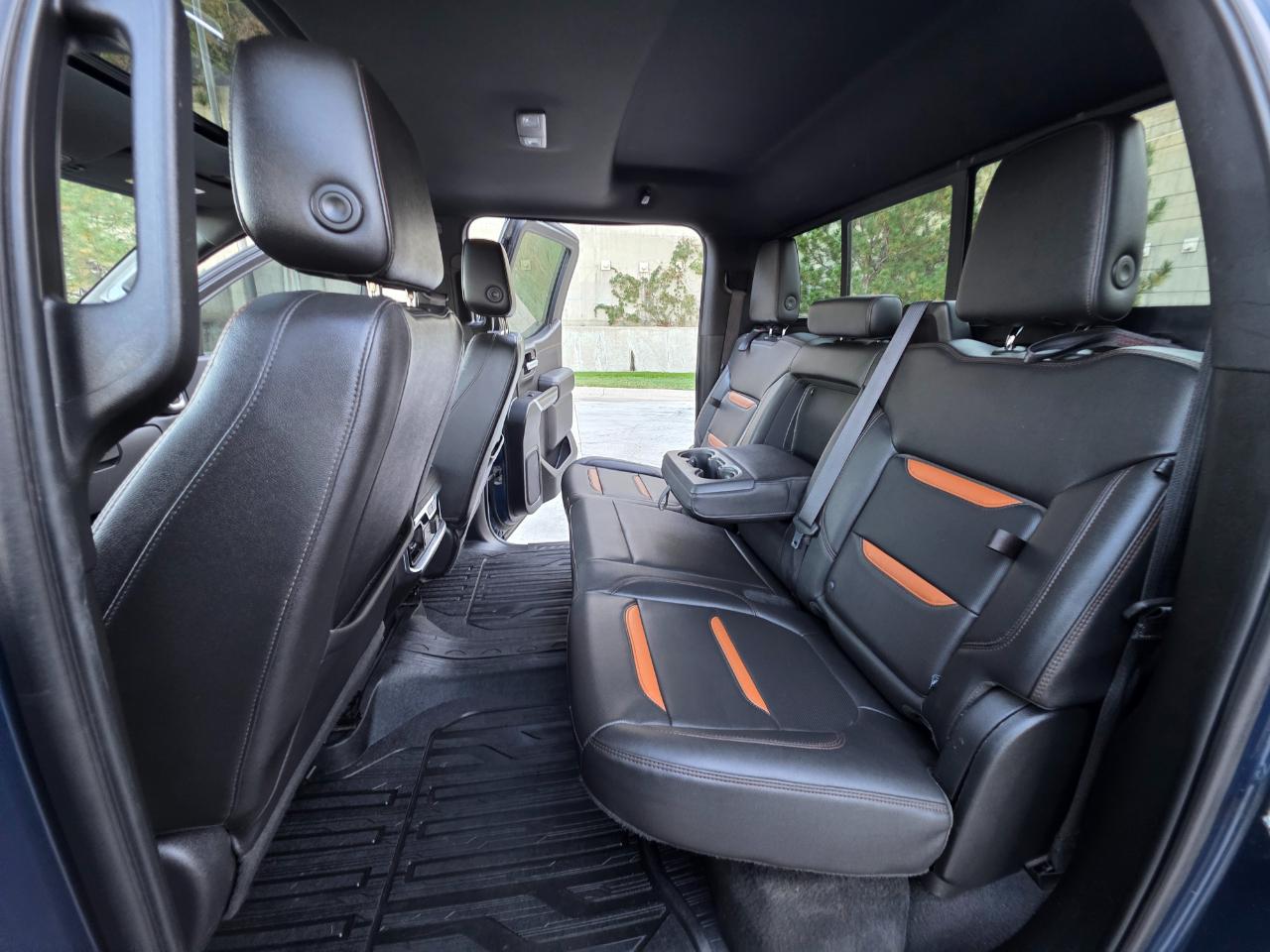 GMC Sierra 1500 4WD Crew Cab 147" AT4 2019