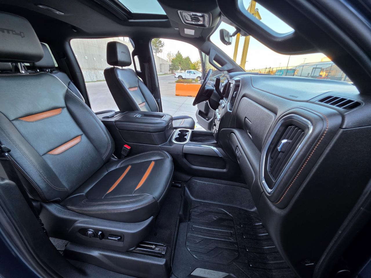 GMC Sierra 1500 4WD Crew Cab 147" AT4 2019