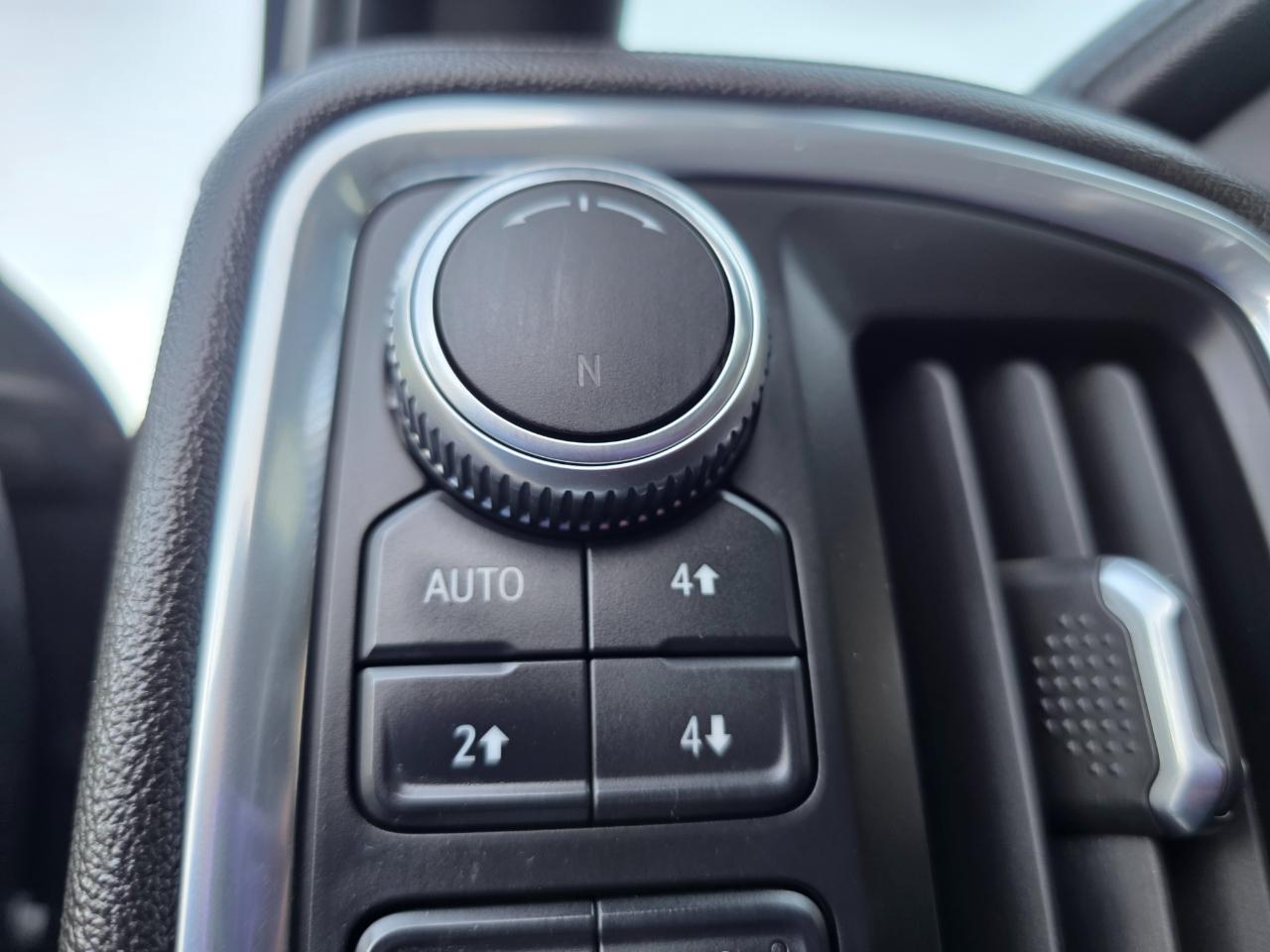 GMC Sierra 1500 4WD Crew Cab 147" AT4 2019
