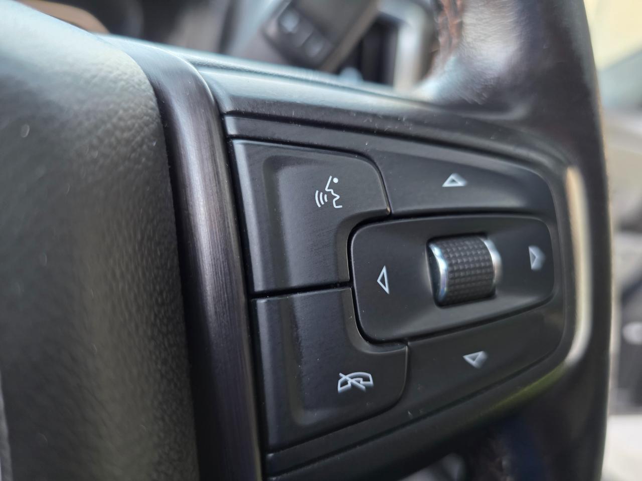 GMC Sierra 1500 4WD Crew Cab 147" AT4 2019
