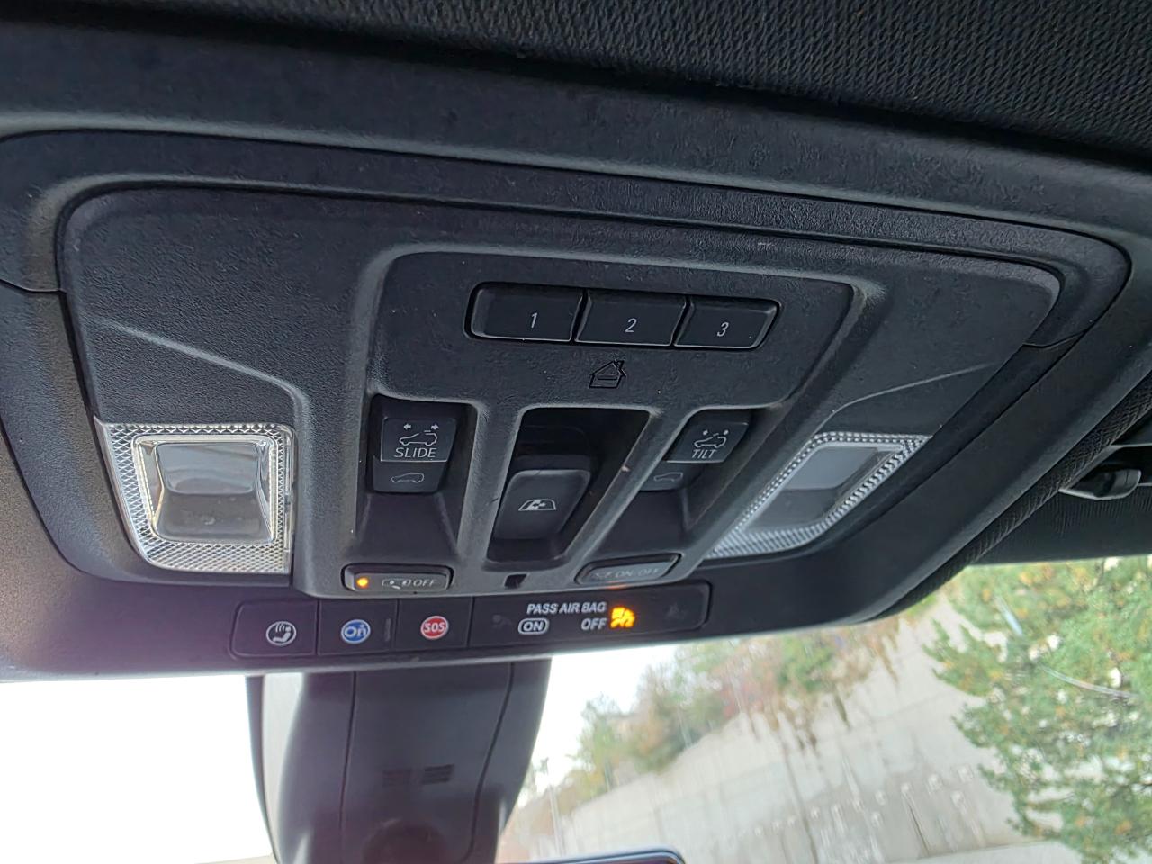 GMC Sierra 1500 4WD Crew Cab 147" AT4 2019