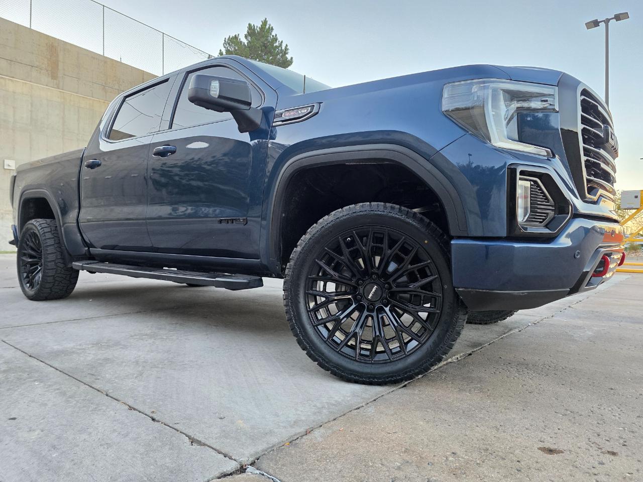 GMC Sierra 1500 4WD Crew Cab 147" AT4 2019