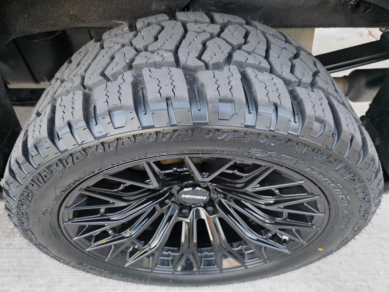 GMC Sierra 1500 4WD Crew Cab 147" AT4 2019
