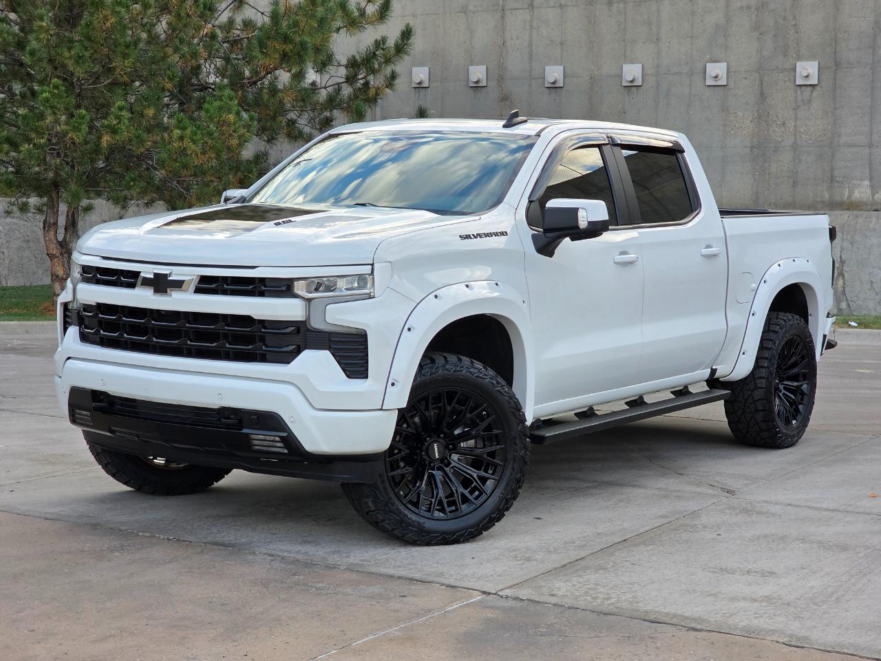 Chevrolet Silverado 1500 4WD Crew Cab 147" RST 2024