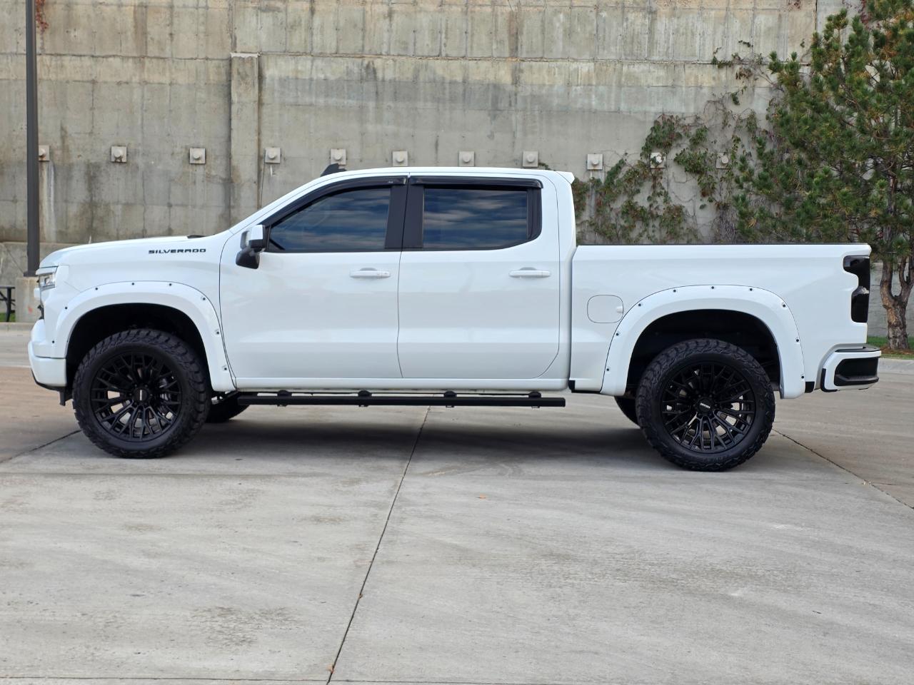 Chevrolet Silverado 1500 4WD Crew Cab 147" RST 2024