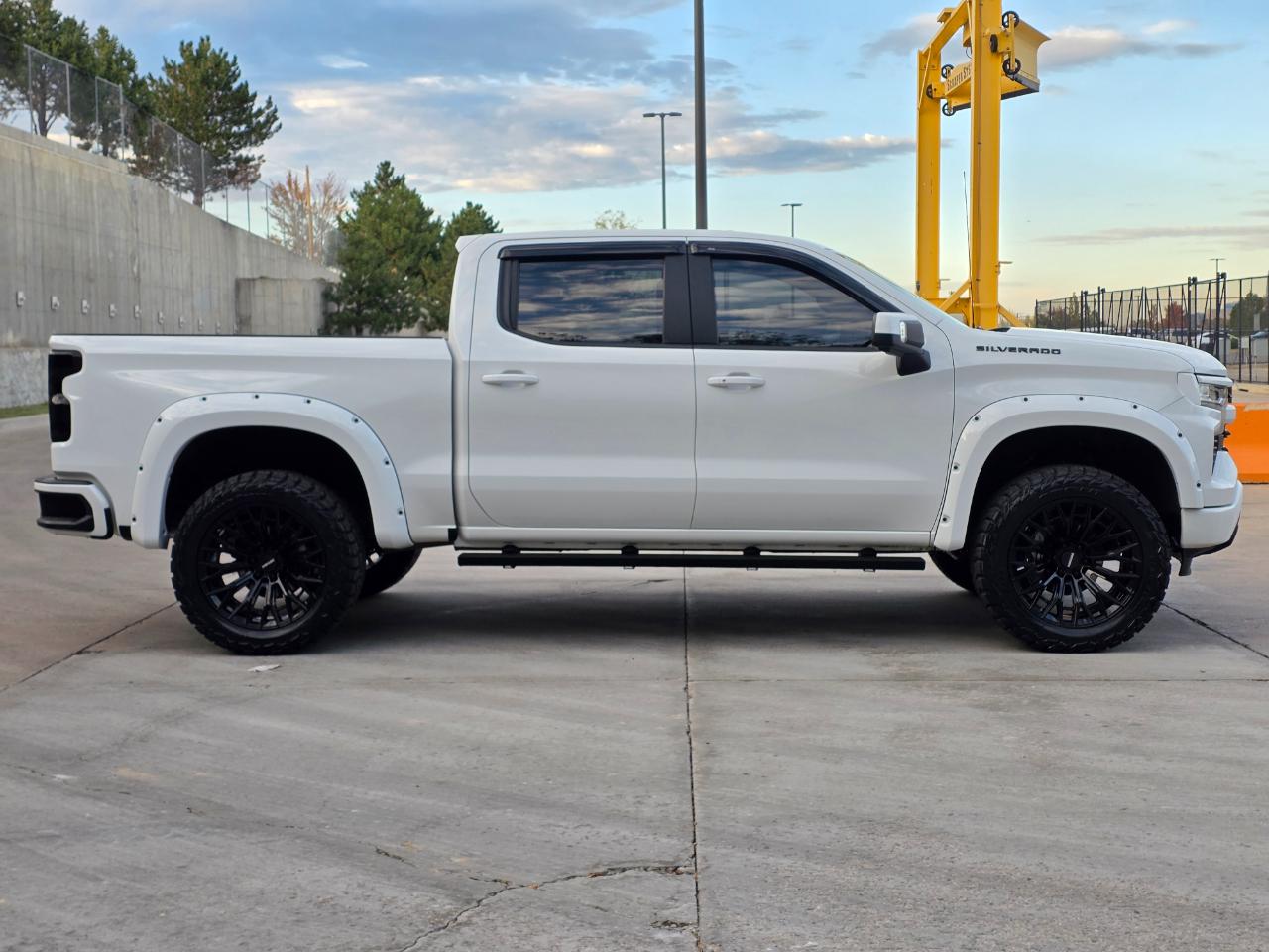 Chevrolet Silverado 1500 4WD Crew Cab 147" RST 2024