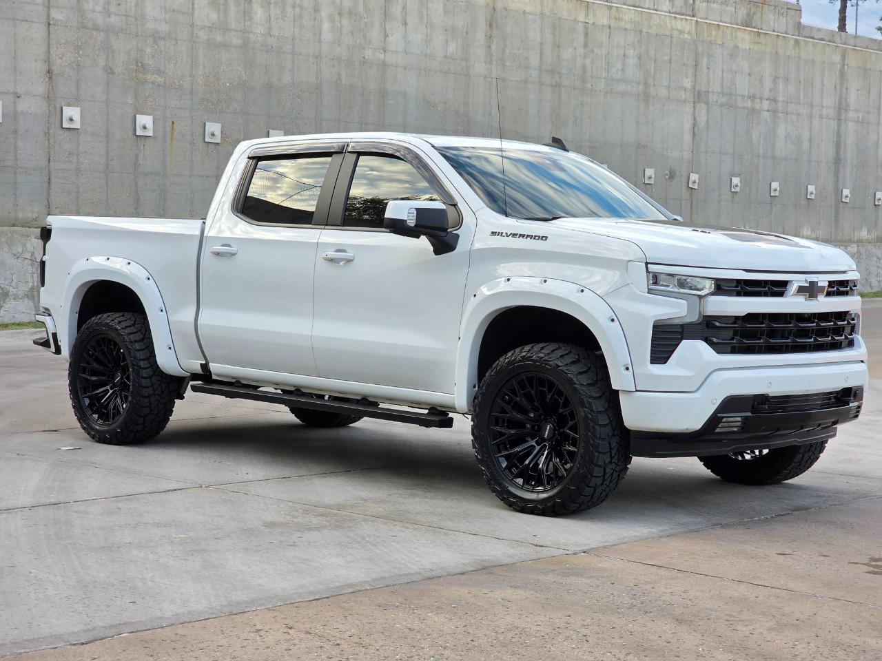Chevrolet Silverado 1500 4WD Crew Cab 147" RST 2024