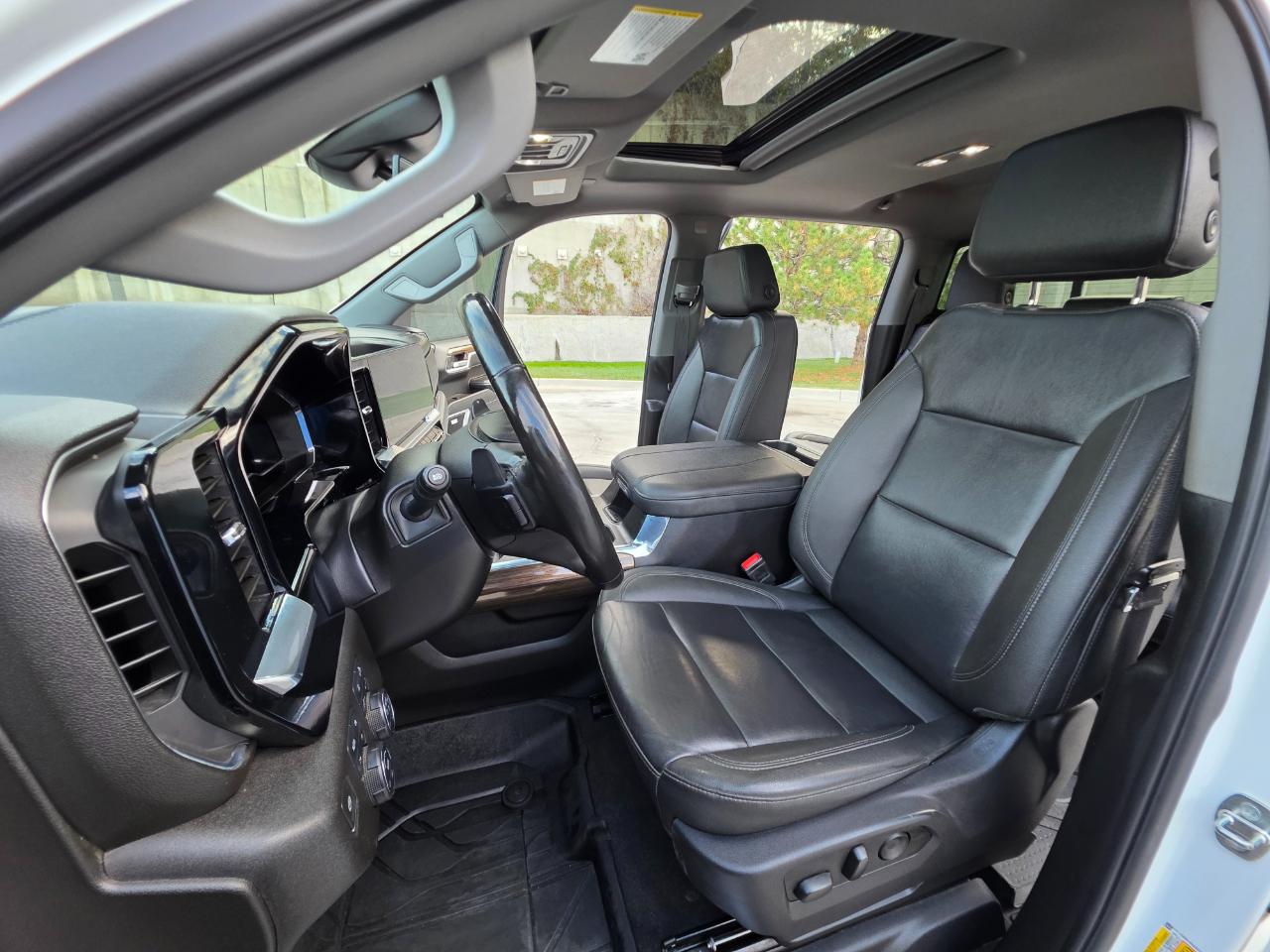 Chevrolet Silverado 1500 4WD Crew Cab 147" RST 2024