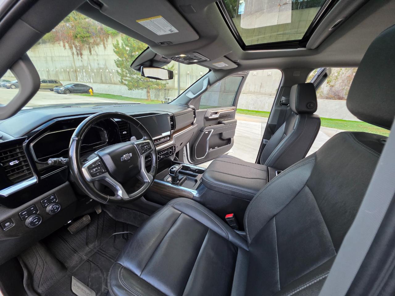 Chevrolet Silverado 1500 4WD Crew Cab 147" RST 2024