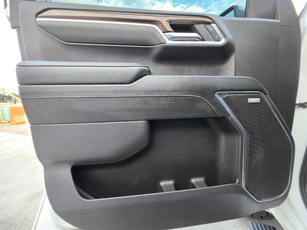 Chevrolet Silverado 1500 4WD Crew Cab 147" RST 2024
