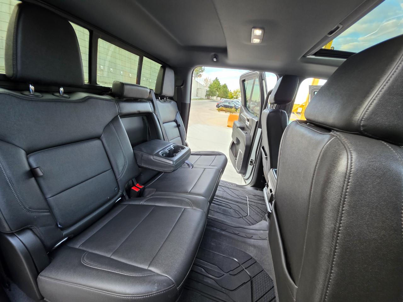 Chevrolet Silverado 1500 4WD Crew Cab 147" RST 2024