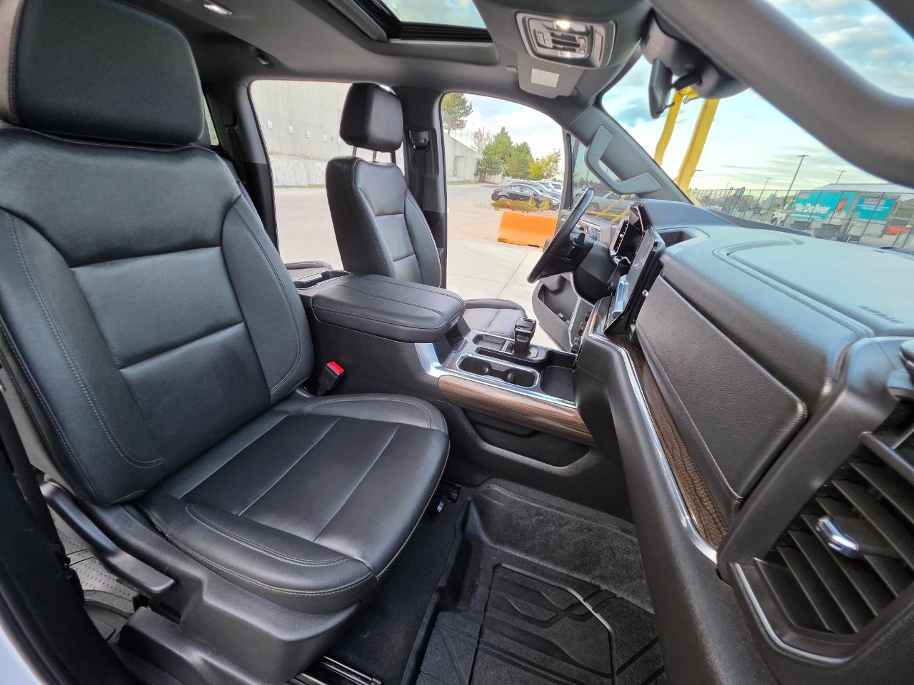 Chevrolet Silverado 1500 4WD Crew Cab 147" RST 2024