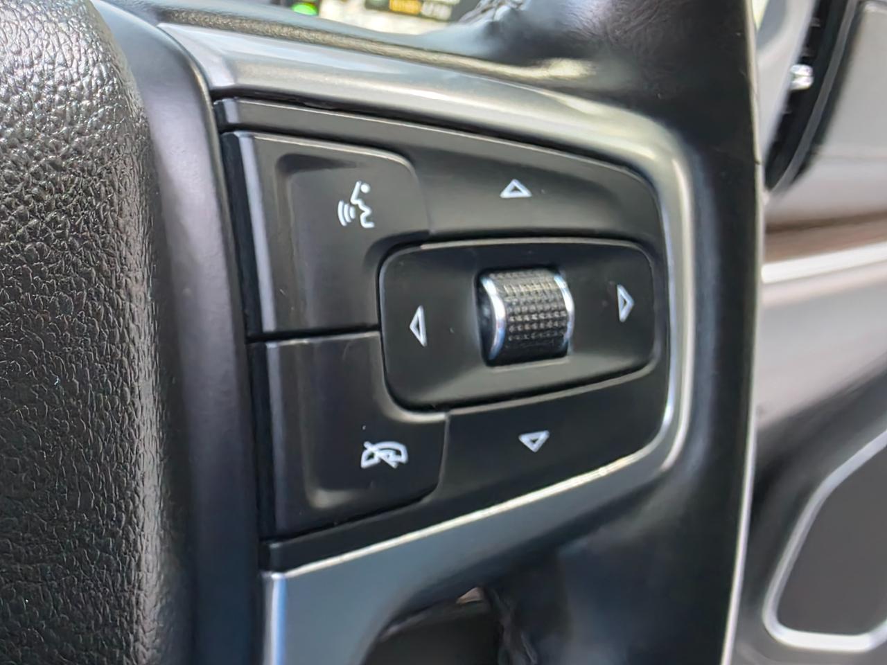 Chevrolet Silverado 1500 4WD Crew Cab 147" RST 2024