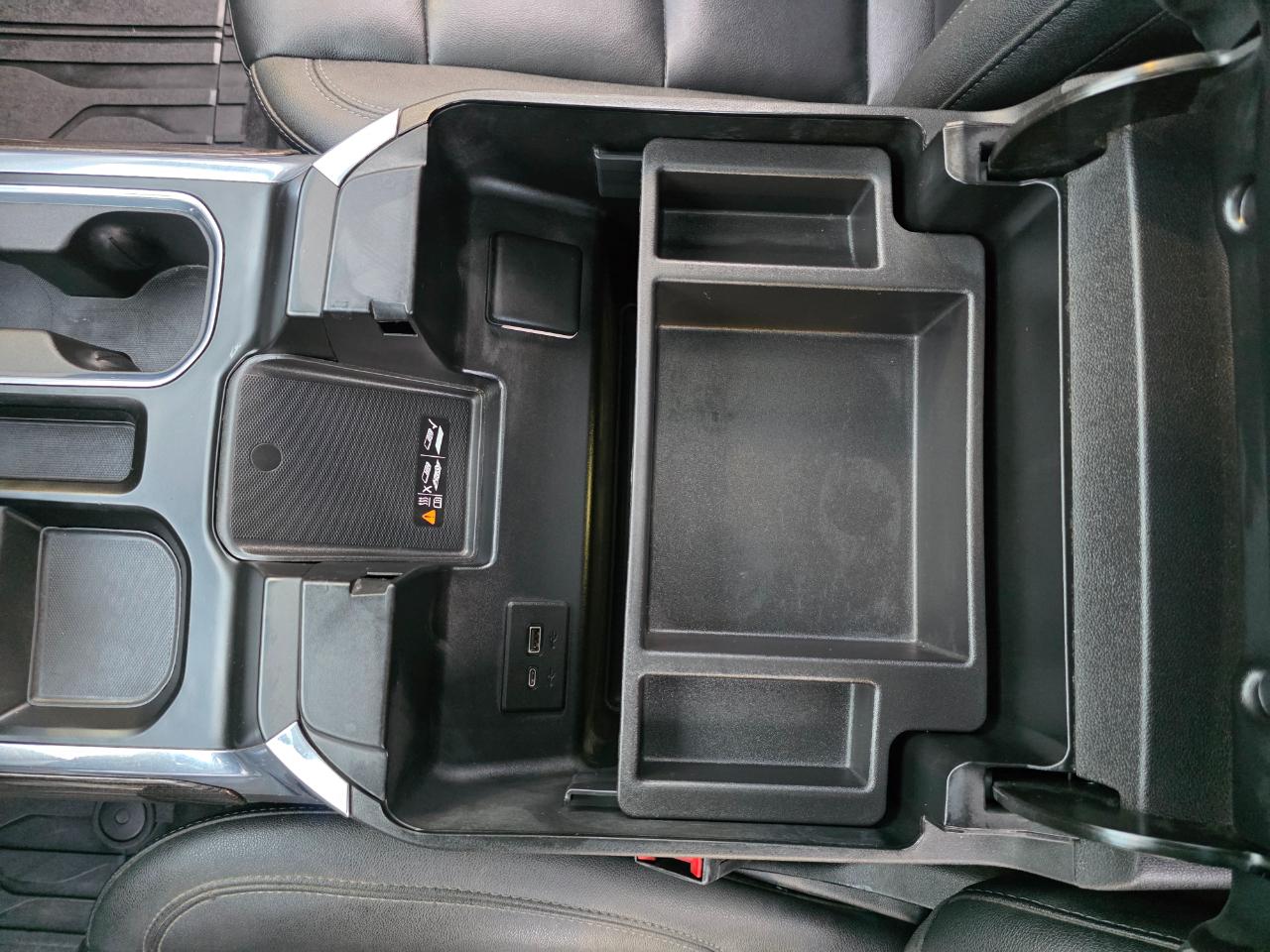 Chevrolet Silverado 1500 4WD Crew Cab 147" RST 2024