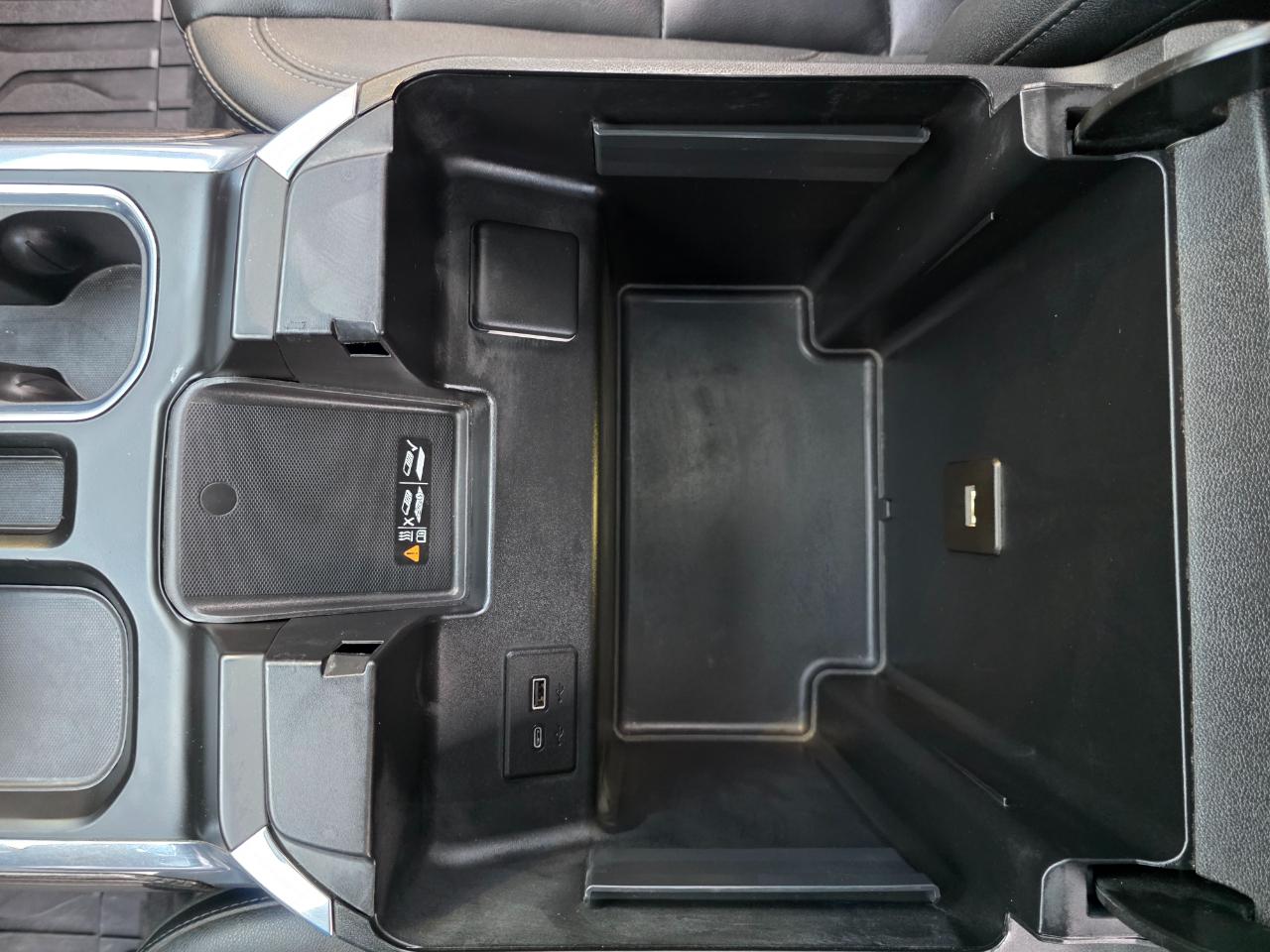 Chevrolet Silverado 1500 4WD Crew Cab 147" RST 2024